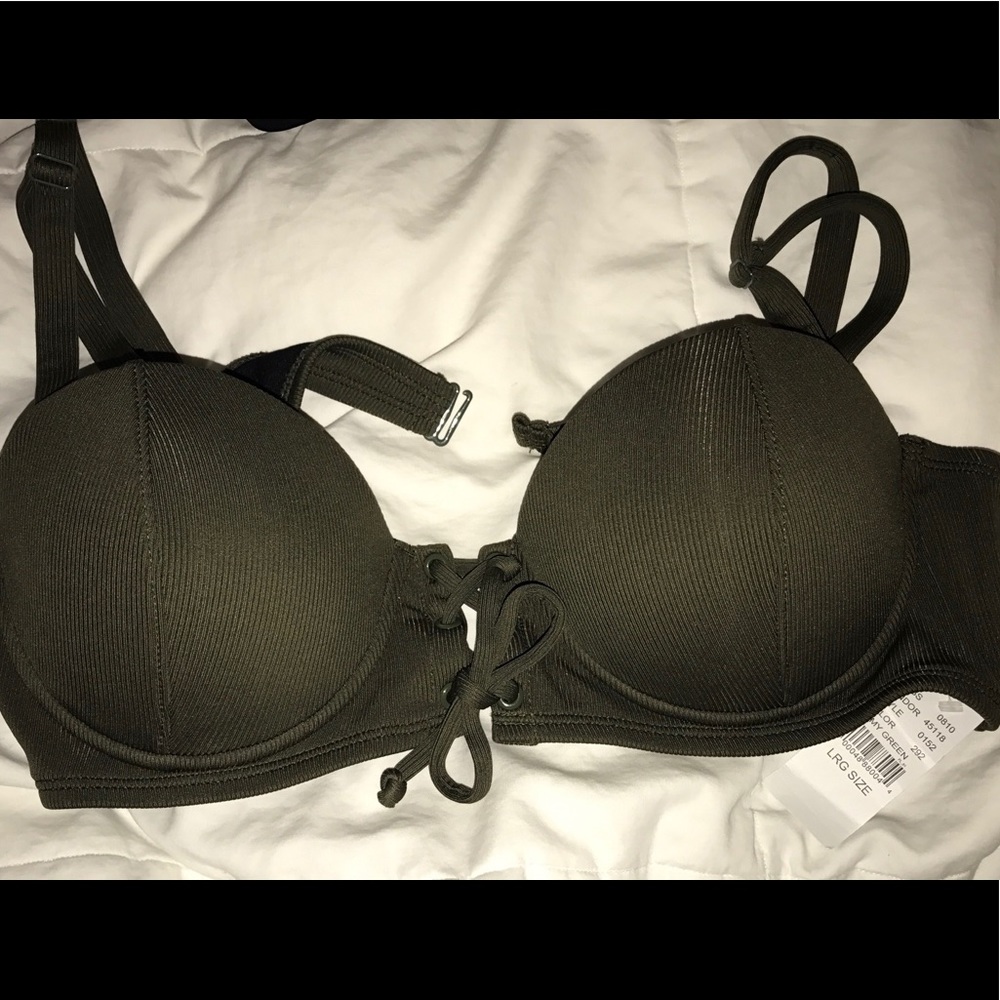 New Bathing suit top